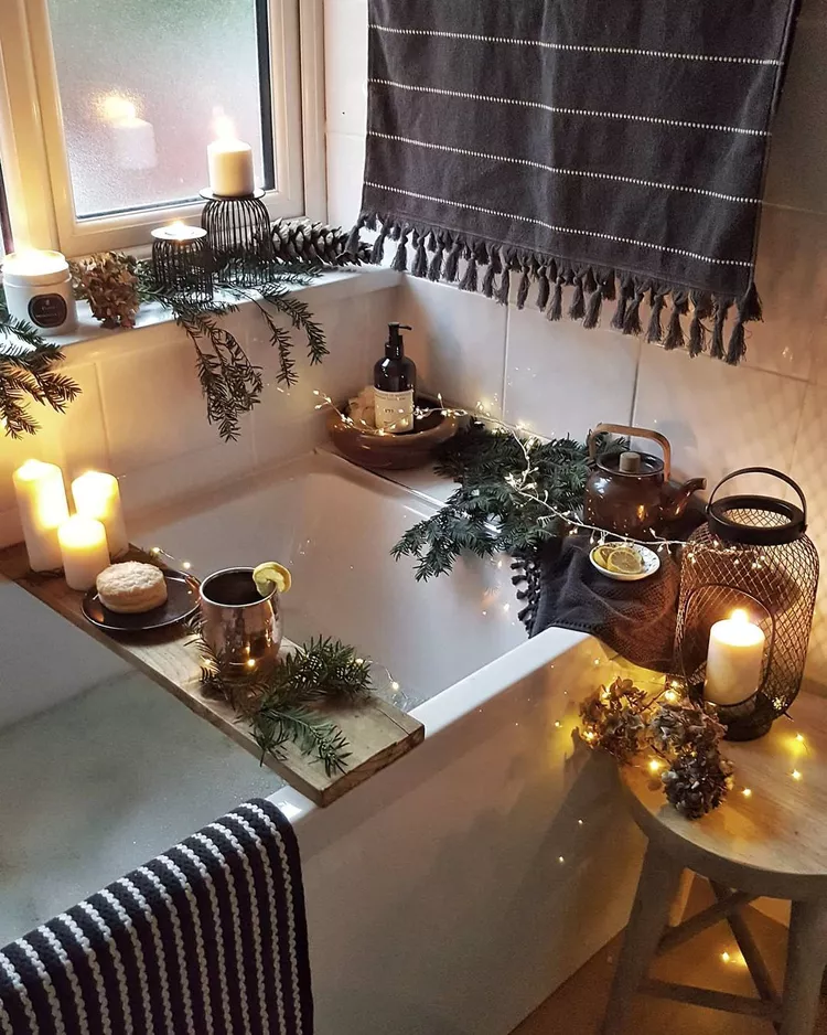 Bathroom Christmas Decor Ideas 