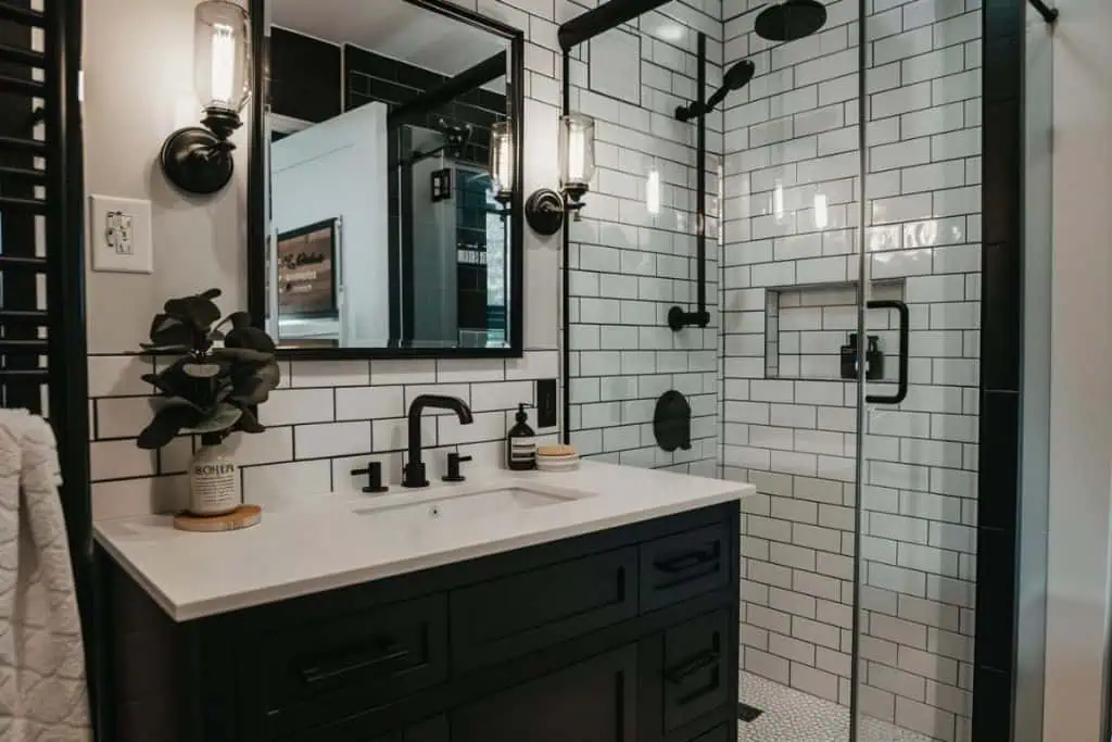 Black Bathroom Idea