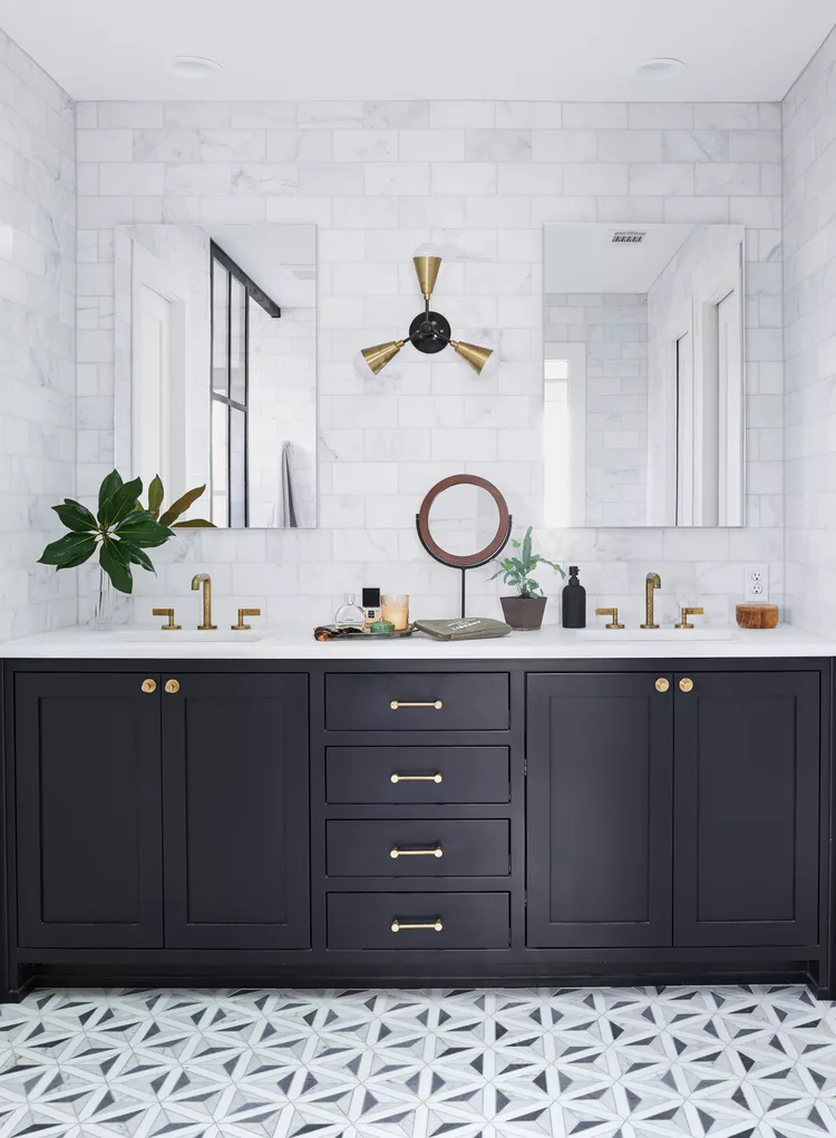 Black Bathroom Ideas