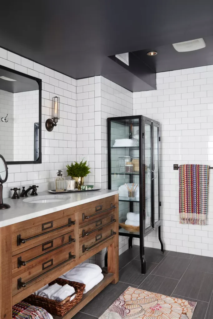 Black Bathroom Ideas