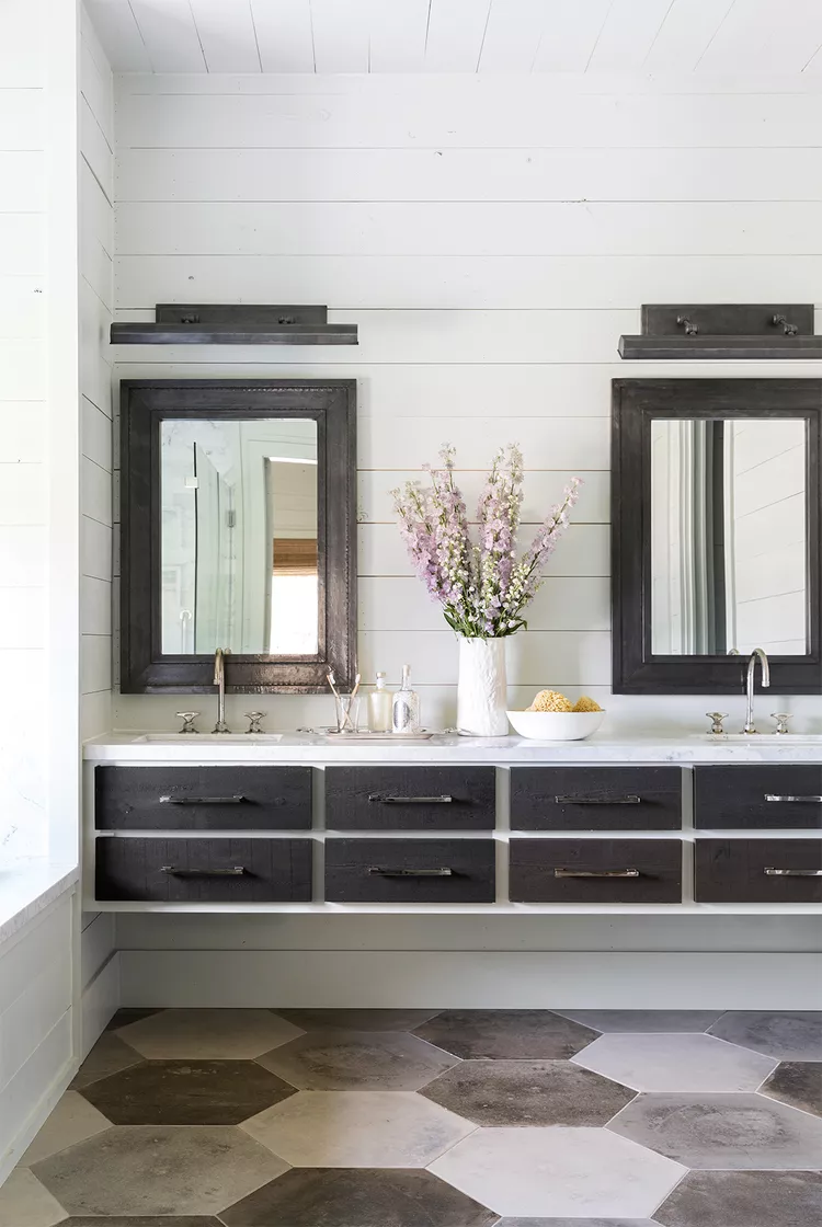 Farmhouse Bathroom Design