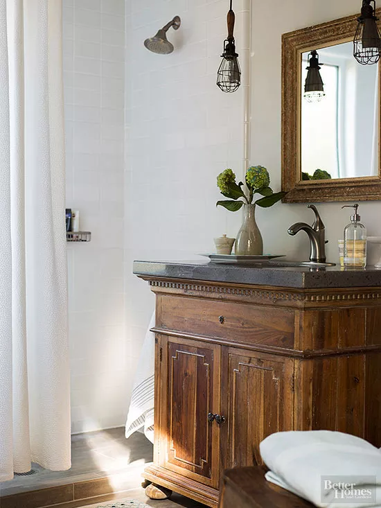 Farmhouse Bathroom Design