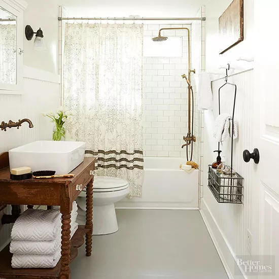 Farmhouse Bathroom Design